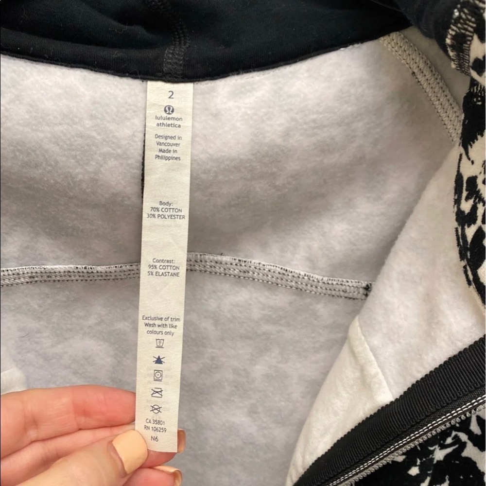 Lululemon jacket - Picture 3 of 7